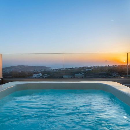 Cinnamon Villa With Private Hot Tub Pýrgos Eksteriør billede